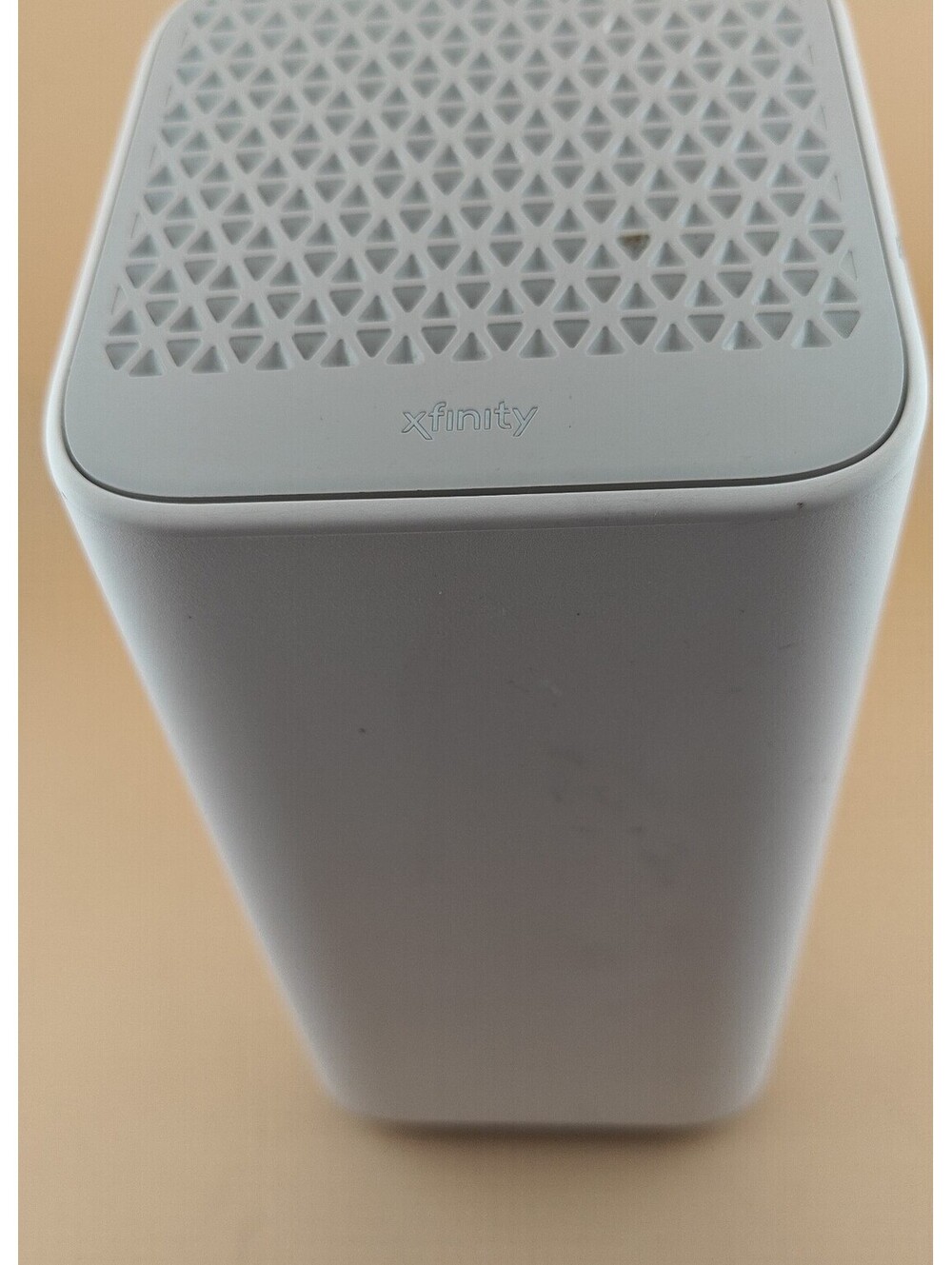 Xfinity xFi XB8-T Tri-Band Wi-Fi Gateway Router CGM4981COM No Power Cord
